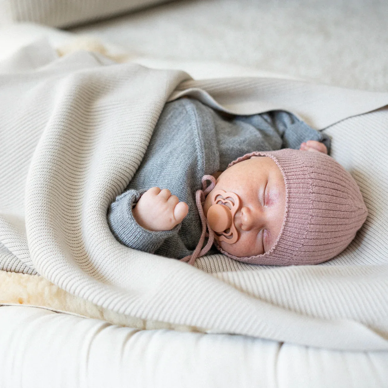 THE WOOLLY BABY HAT - graphite grey - Mamelo Shop