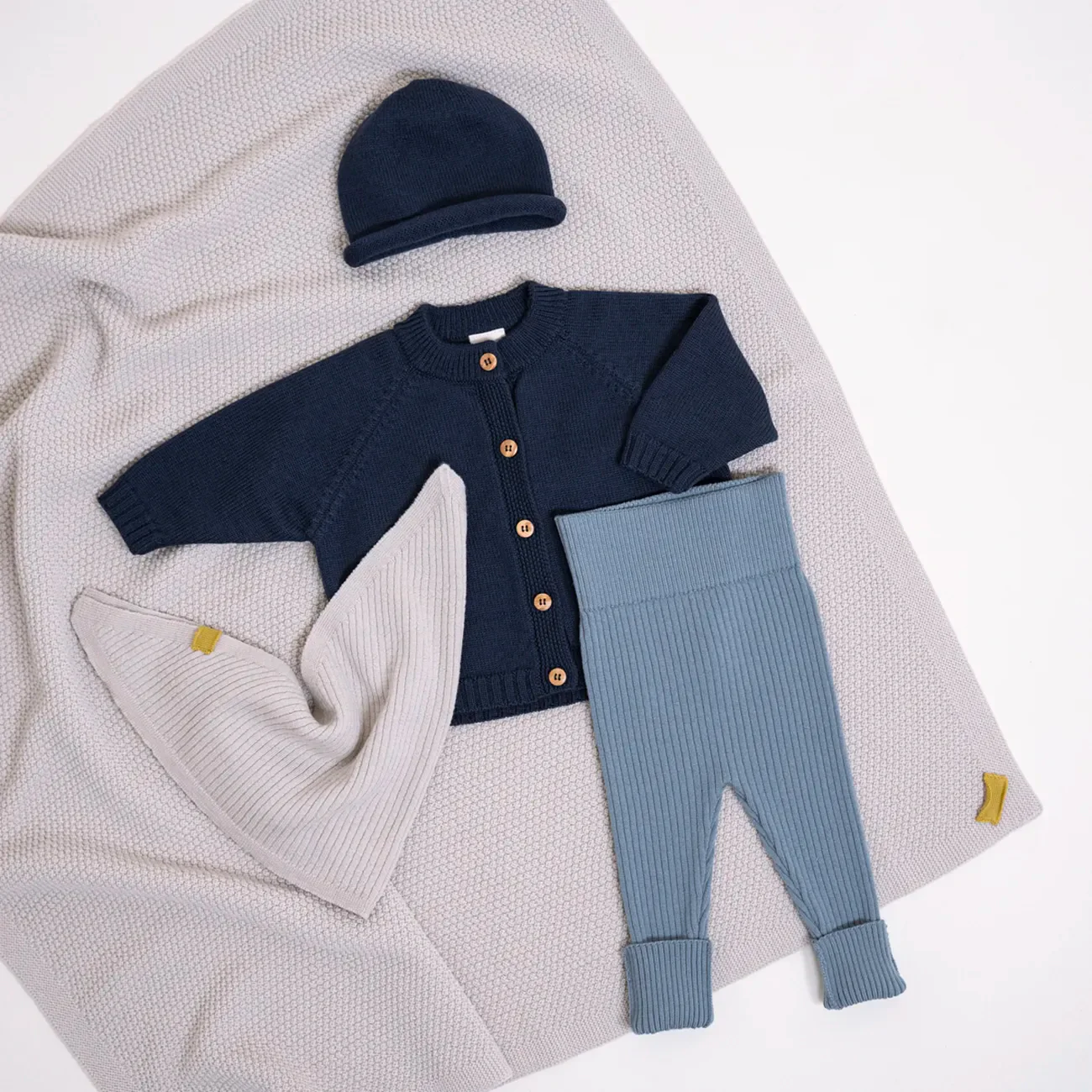 THE WOOLLY CARDIGAN - midnight blue - Mamelo Shop